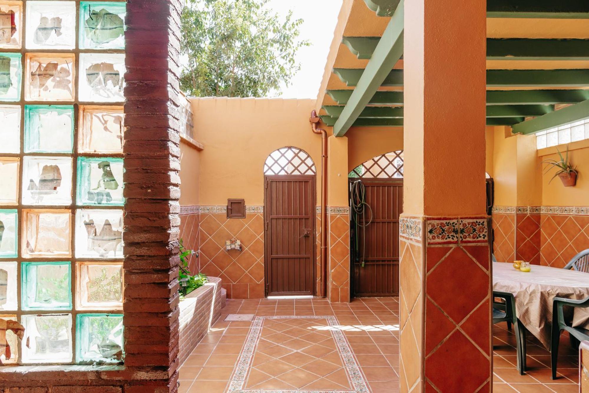 Chalet En Algeciras Con Piscina, Paddle A 4 Minutos De Playa De Getares Bagian luar foto